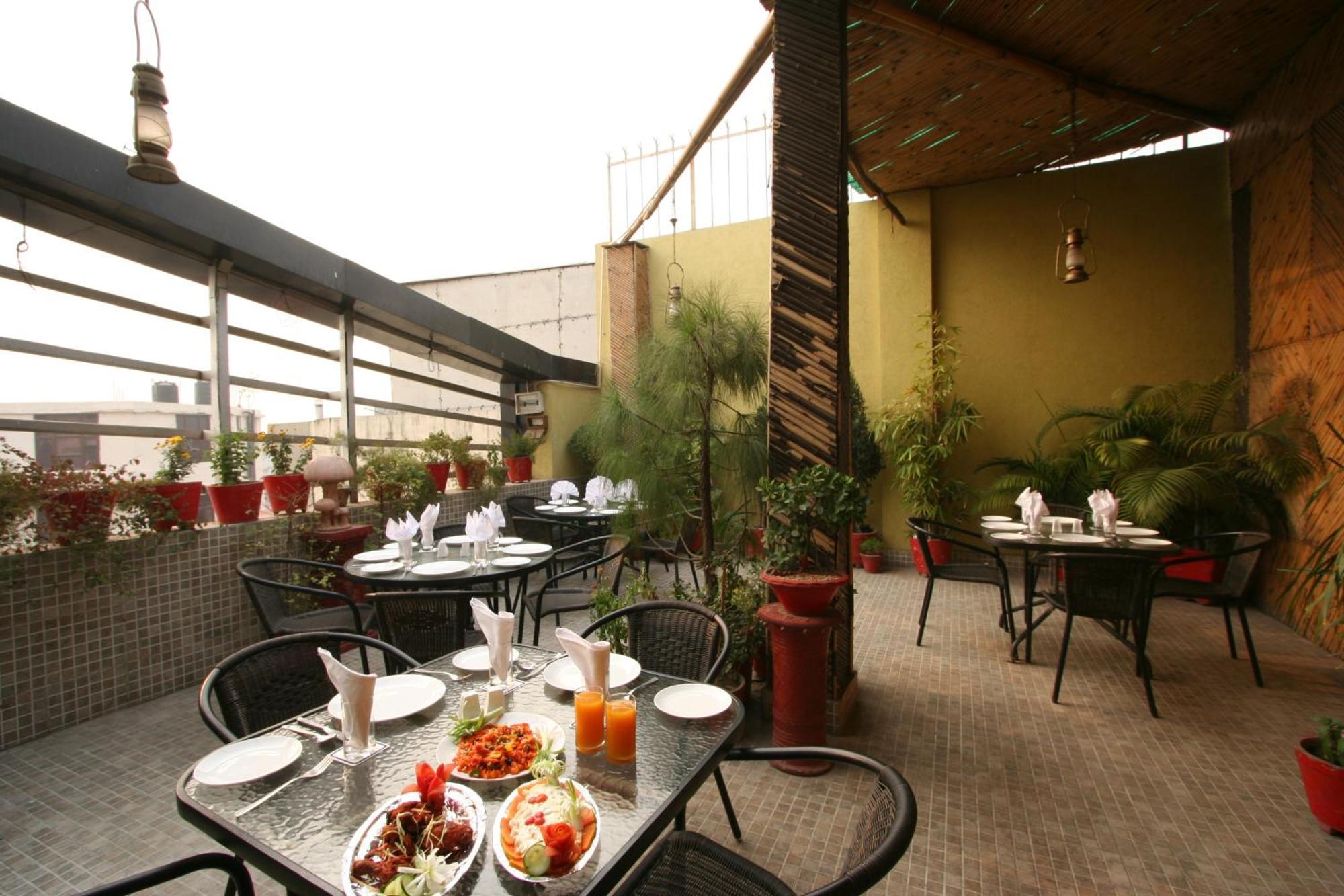 Hotel Kingston Park - Karol Bagh Delhi Exterior foto