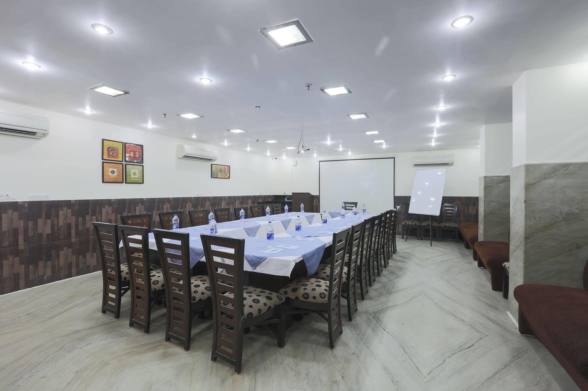 Hotel Kingston Park - Karol Bagh Delhi Exterior foto